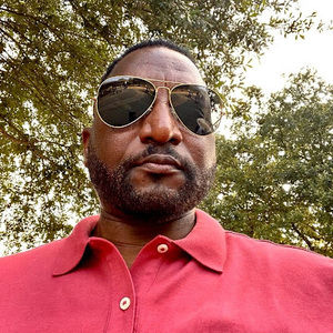 Meet your Posher, Victor